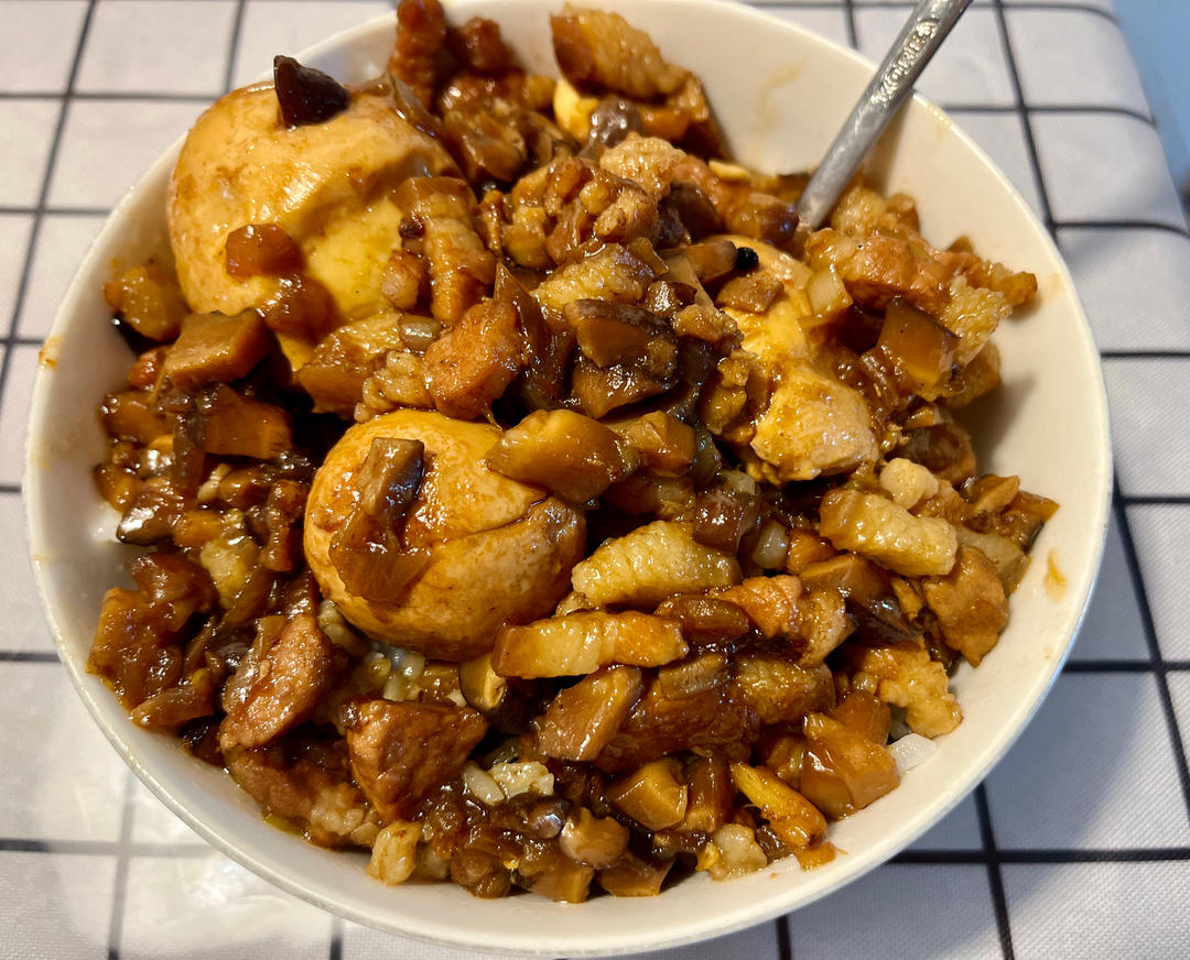 好吃到停不下来的卤肉饭