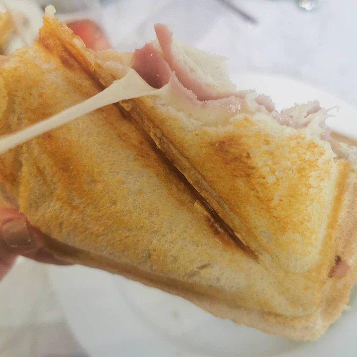Tuna Melt Toastie 吞拿鱼起司烤三明治