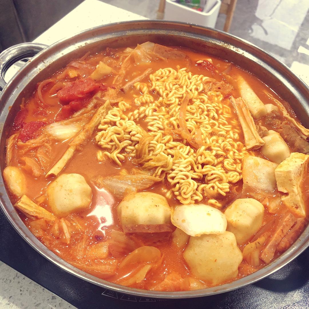 【芝士年糕火锅】
