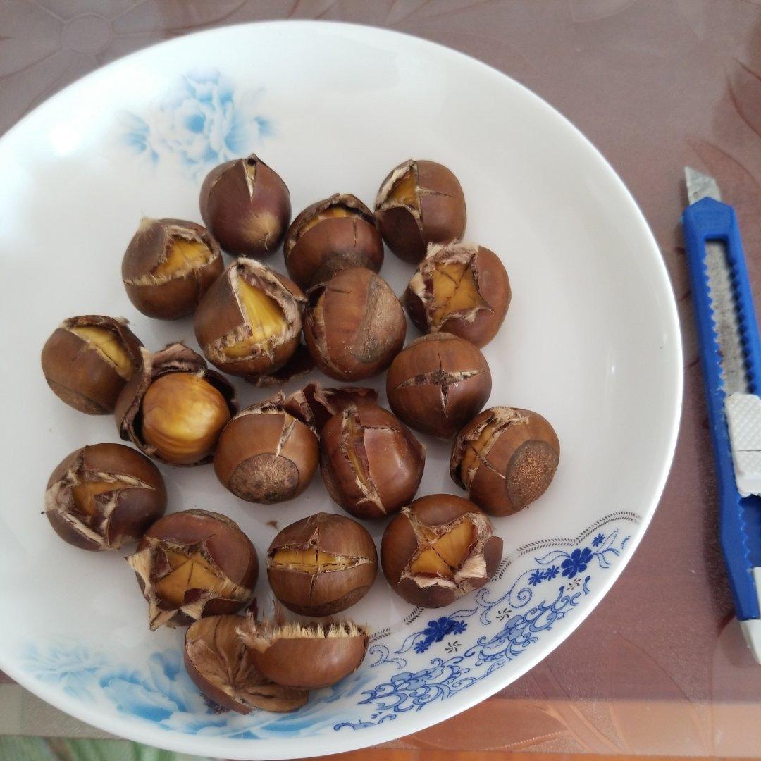 板栗这样做才好剥又好吃