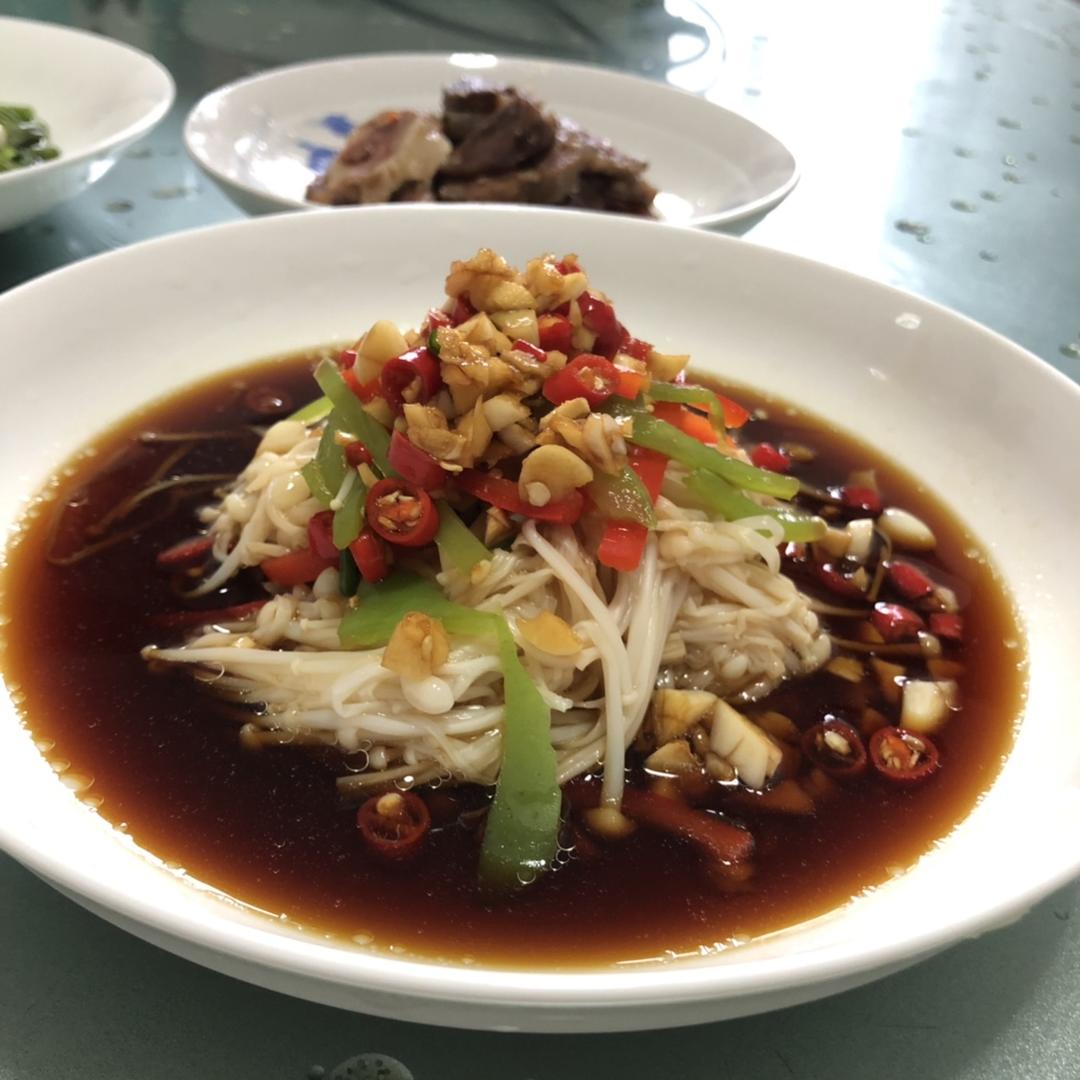 低脂低卡的凉拌金针菇
