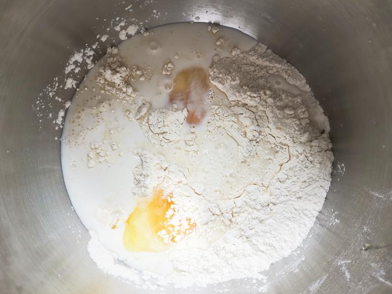 纯奶手撕吐司的做法 步骤1