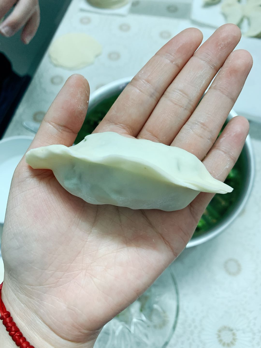 豆角虾仁肉馅水饺的做法 步骤2