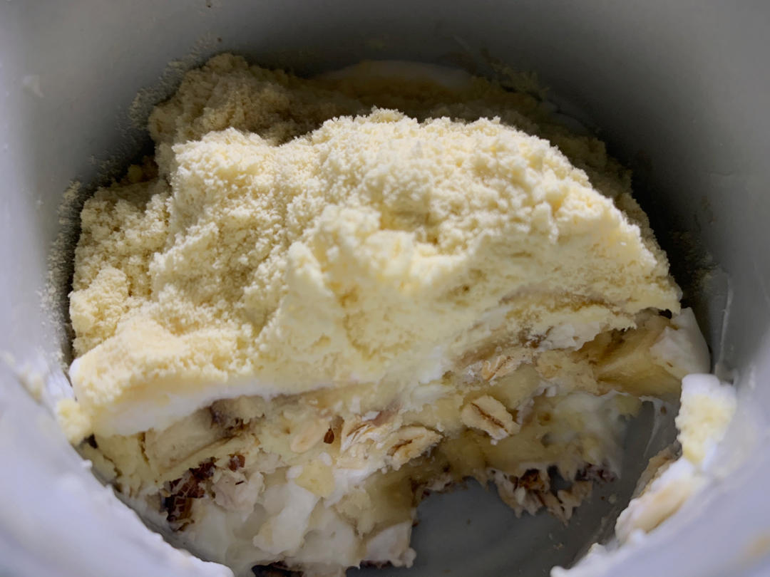 隔夜香蕉酸奶麦片