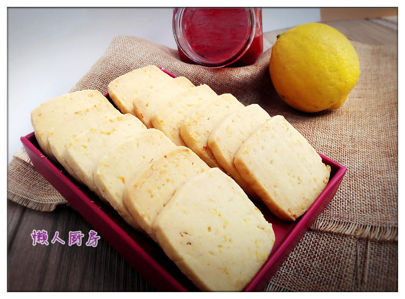 香柠草莓饼干的做法