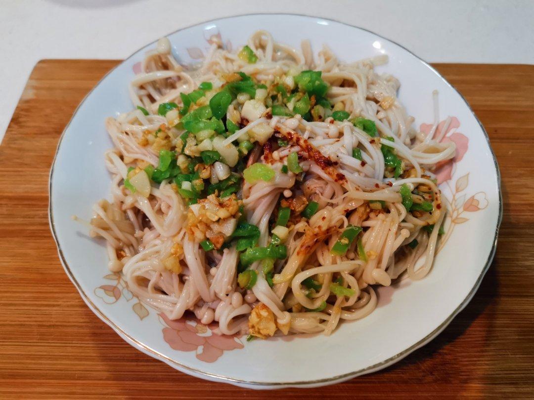 凉拌金针菇