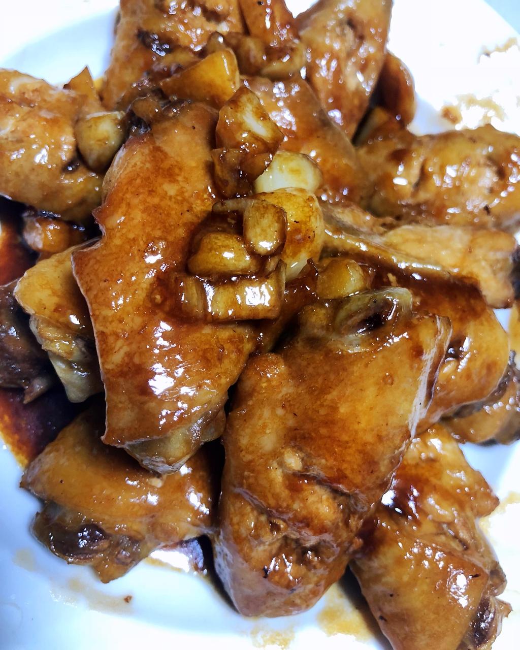蒜香蚝油鸡翅中