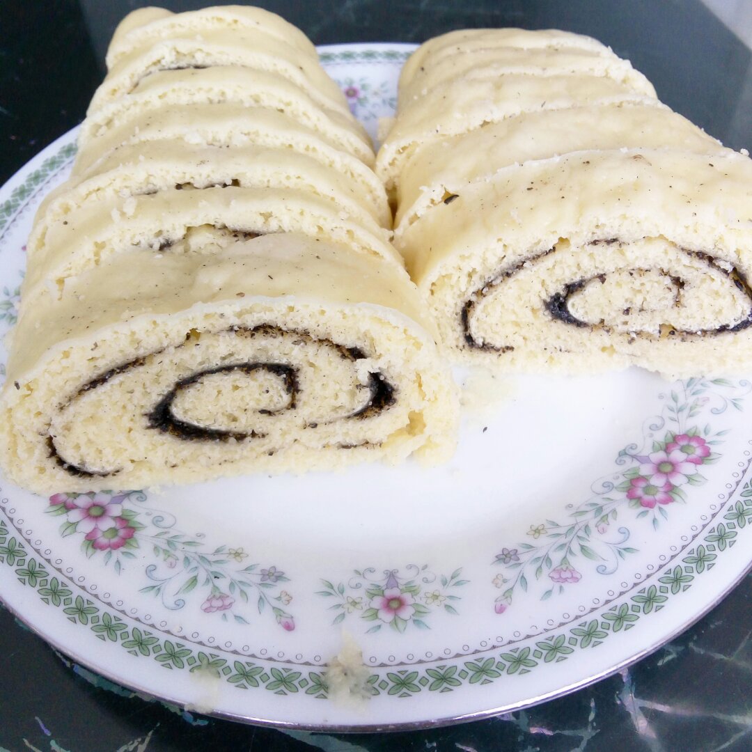 南瓜黑芝麻卷
