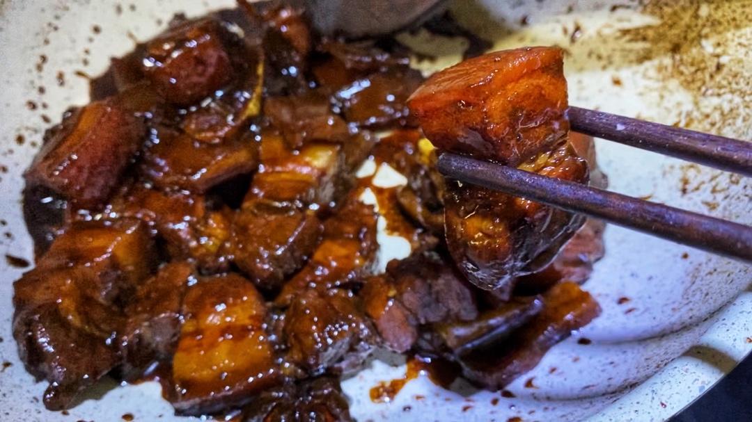 吃一块想两块不油不腻红烧肉