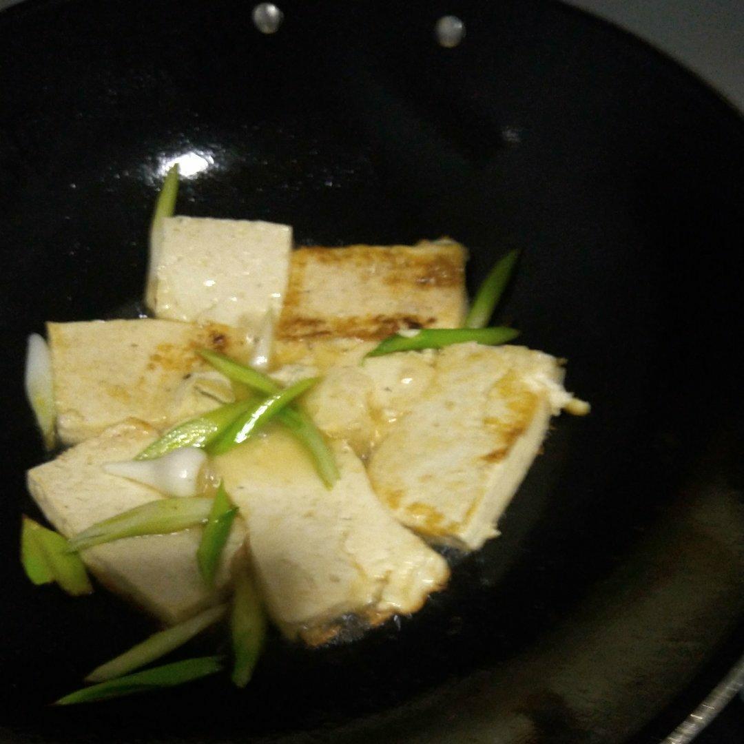 盐煎老豆腐（蘸酱油）