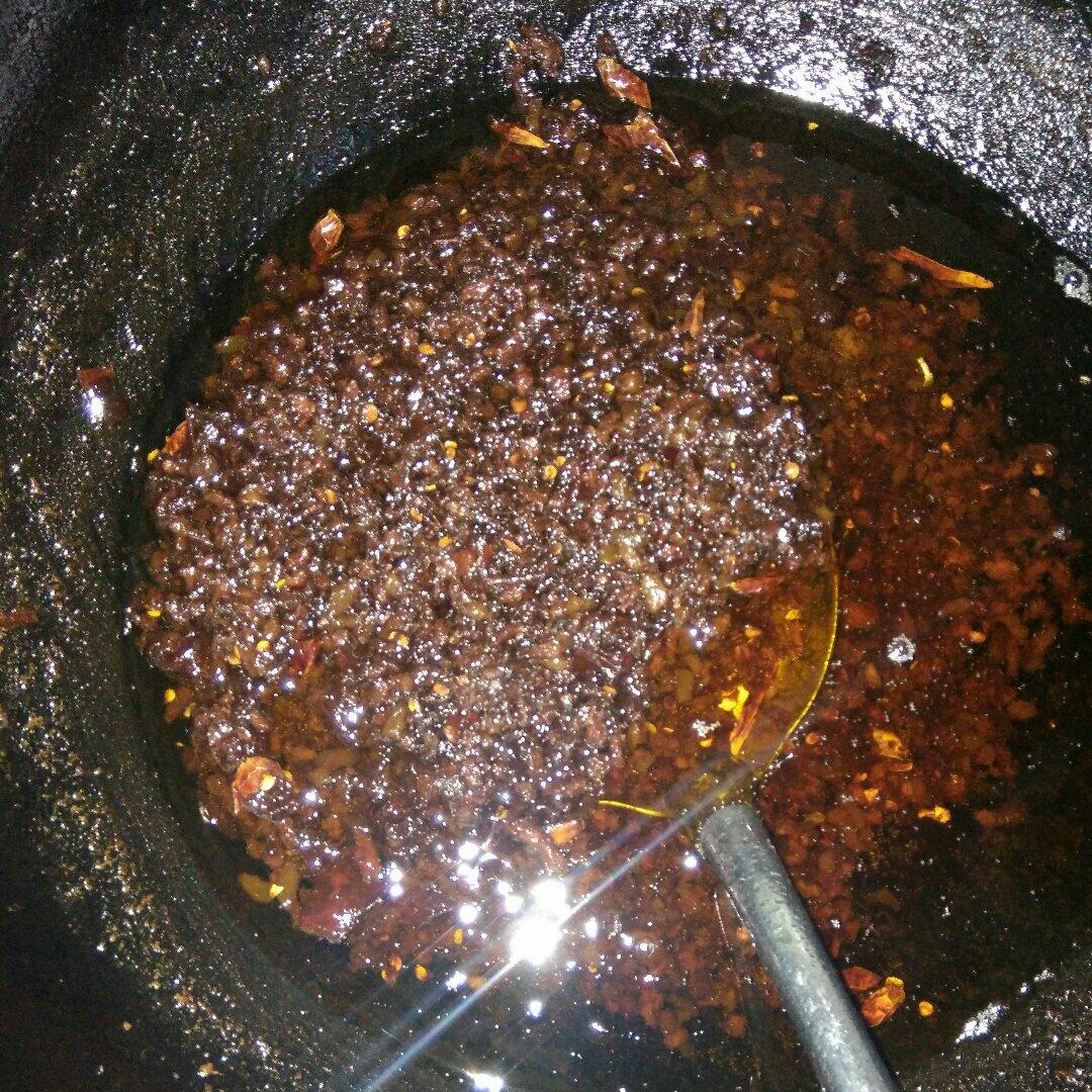 奶奶祖传秘制超香牛肉辣椒酱-下饭必备！