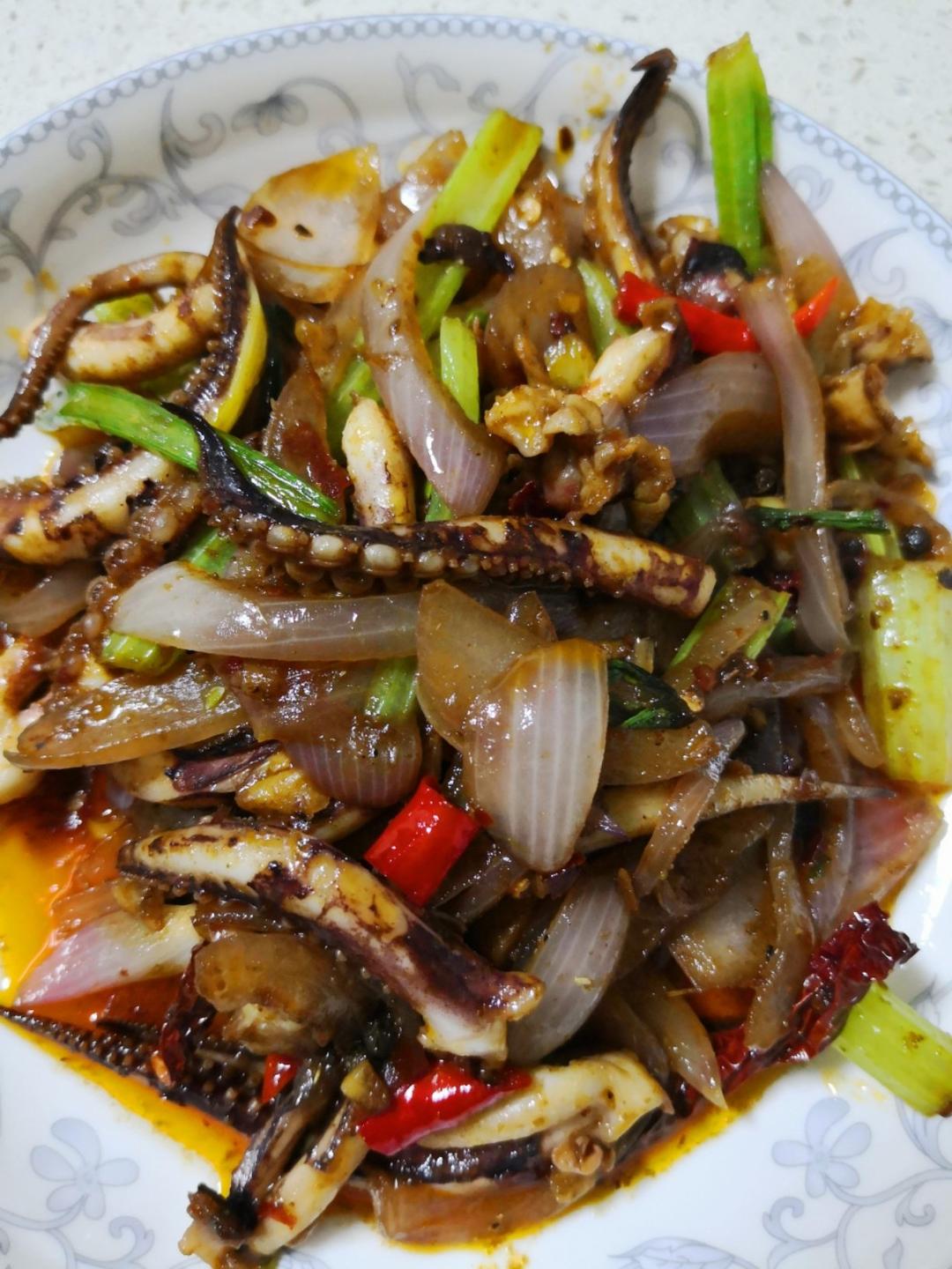 爆炒鱿鱼须