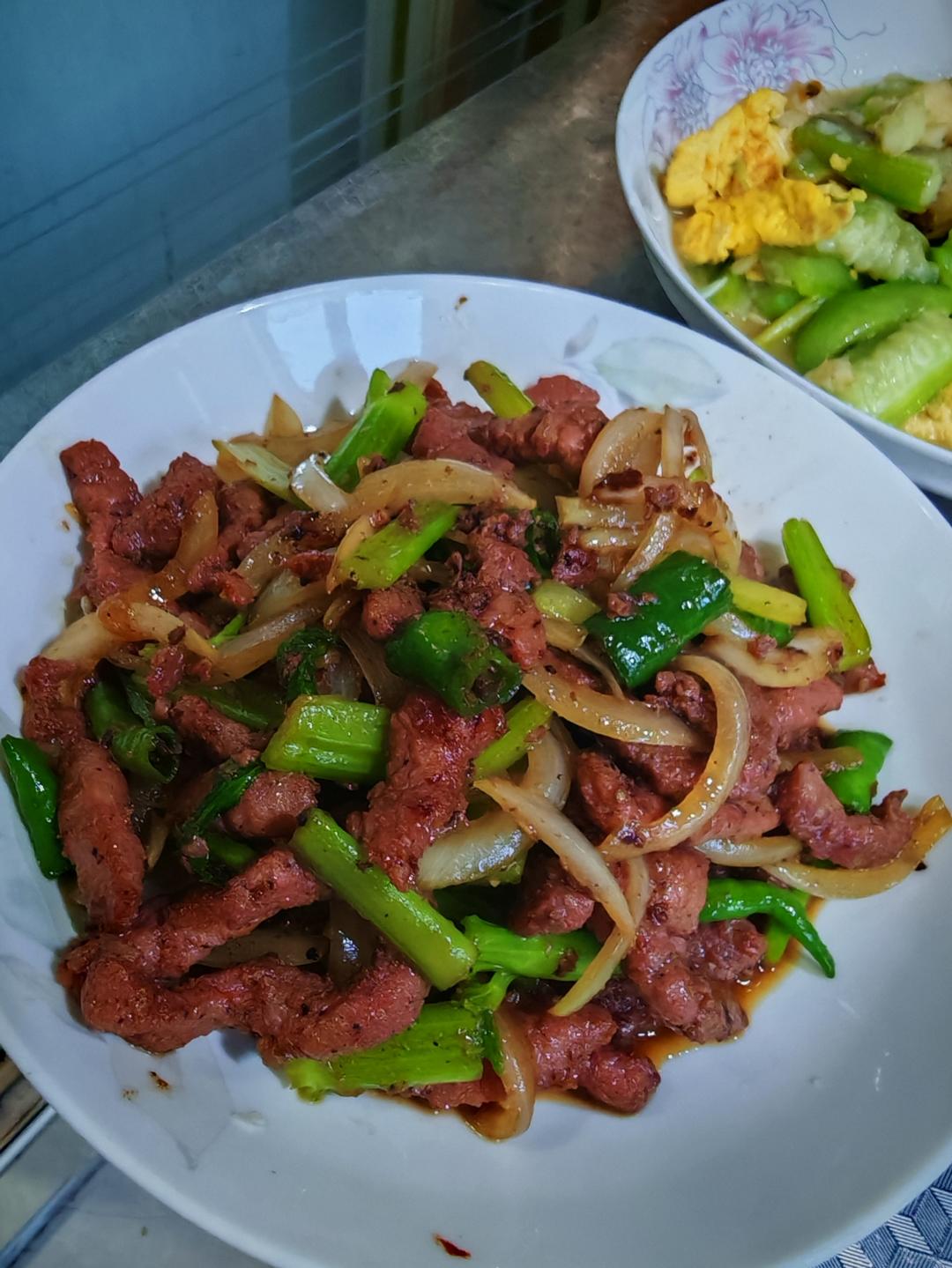 绝对不会炒老的尖椒牛柳