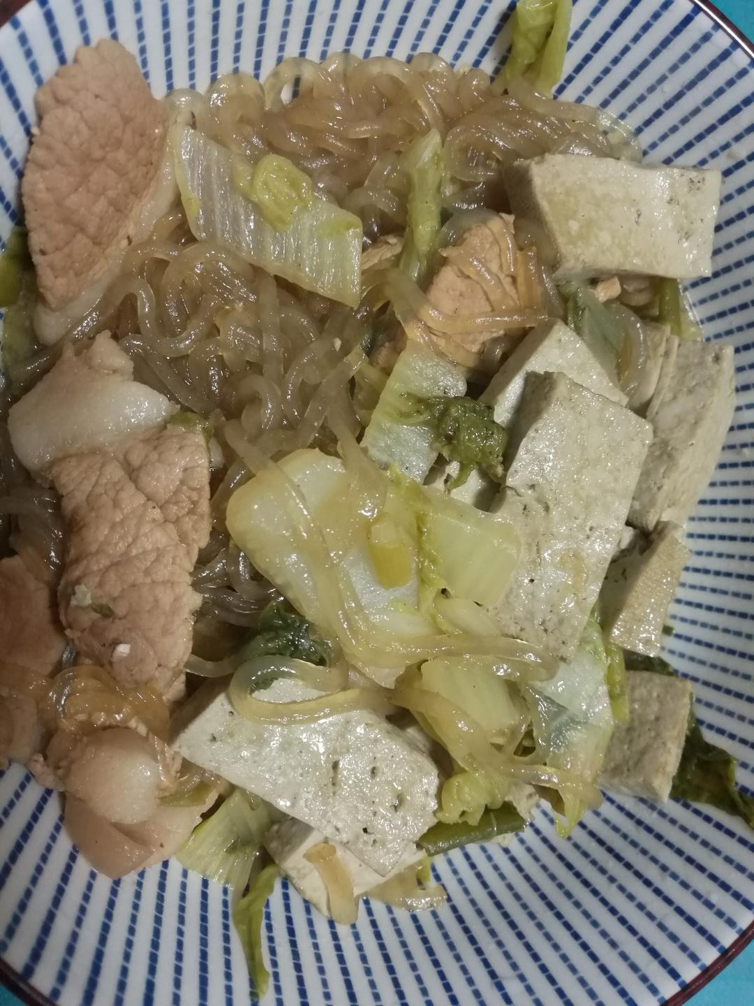 冬季家常菜：白菜炖豆腐