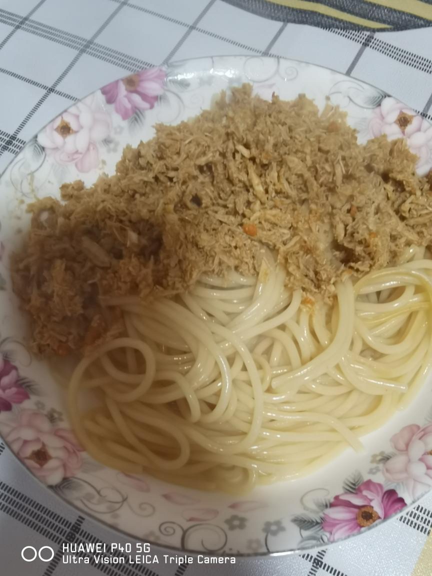 蟹黄蟹肉拌面的做法