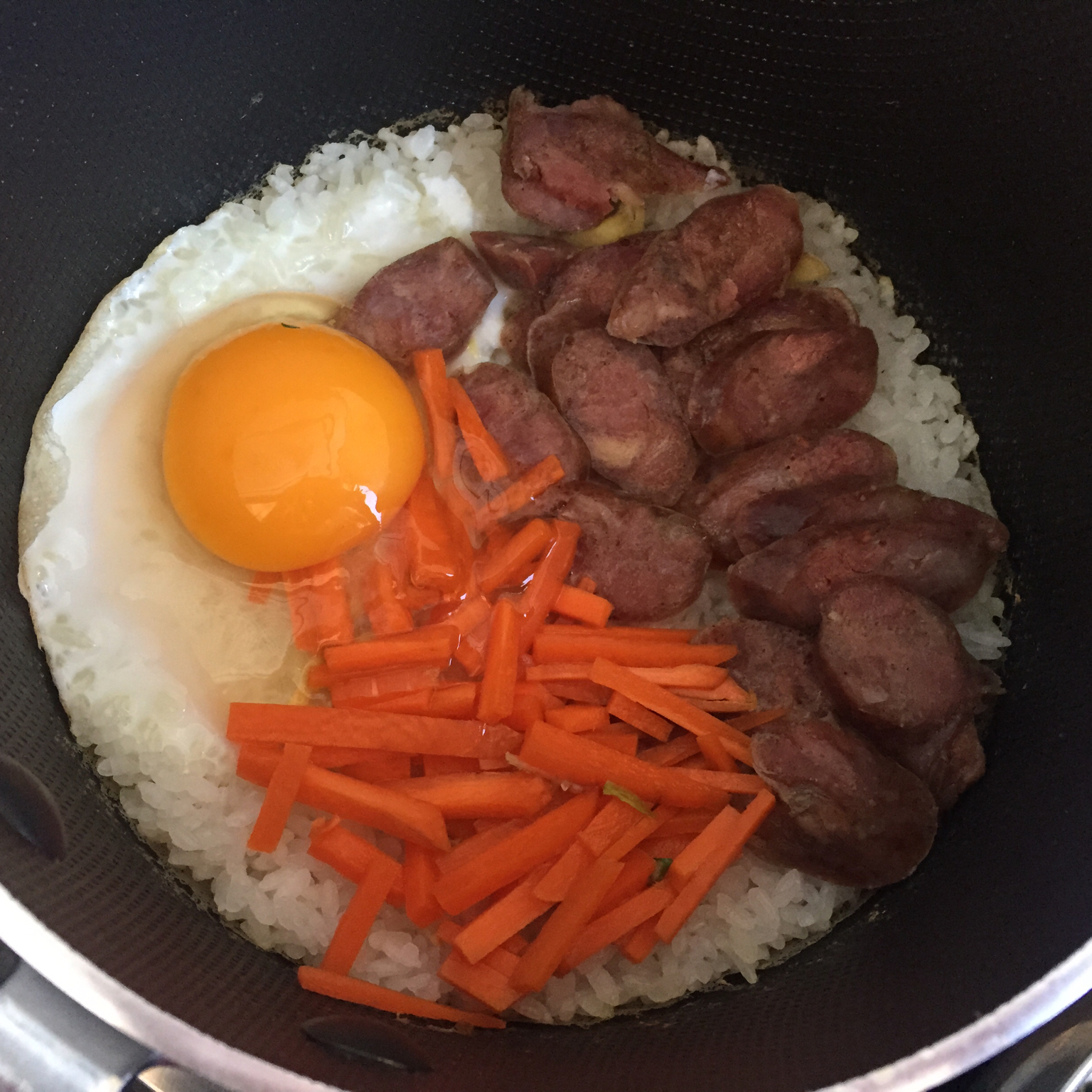 香肠煲仔饭
