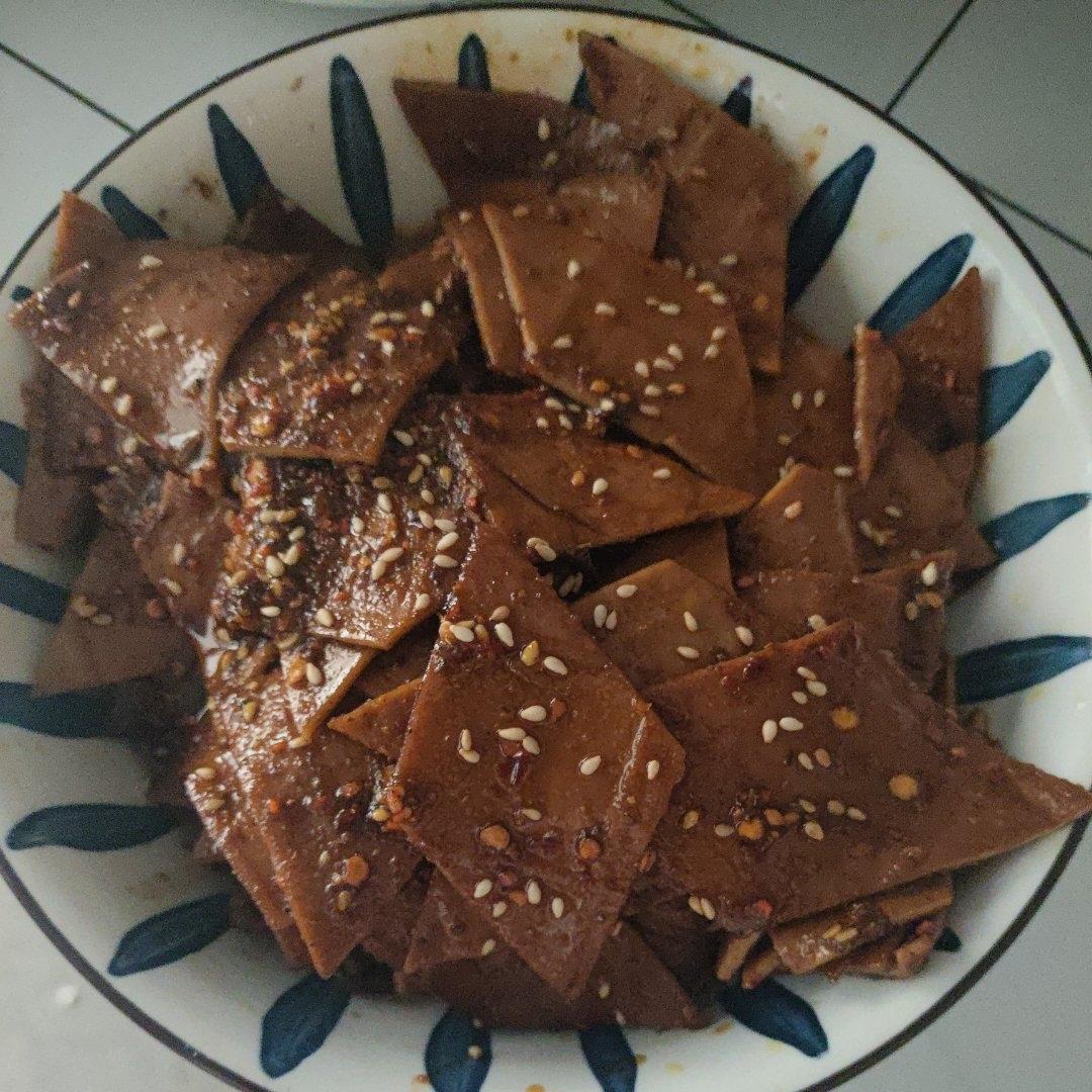 两步搞定一碟，冷吃香辣豆干！