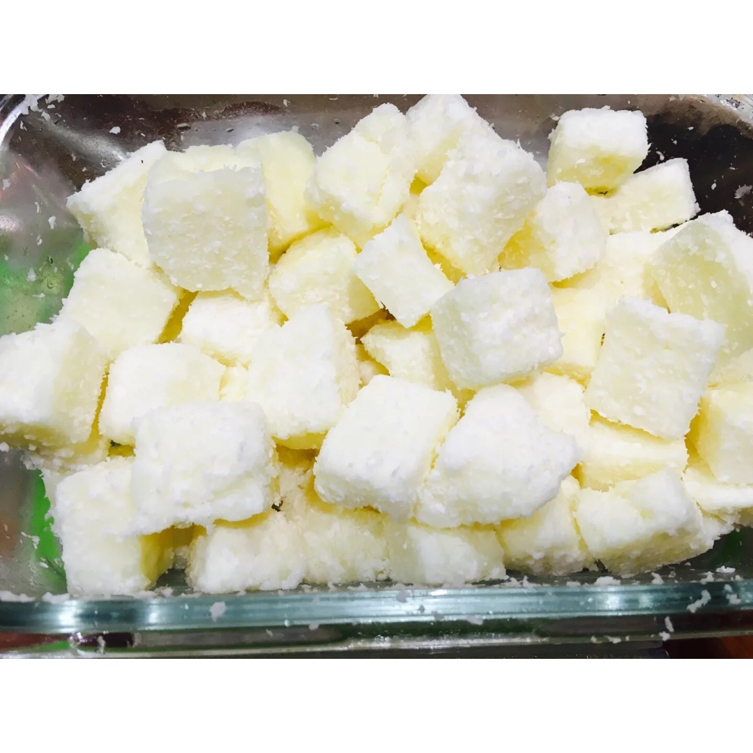 椰丝牛奶小方糕