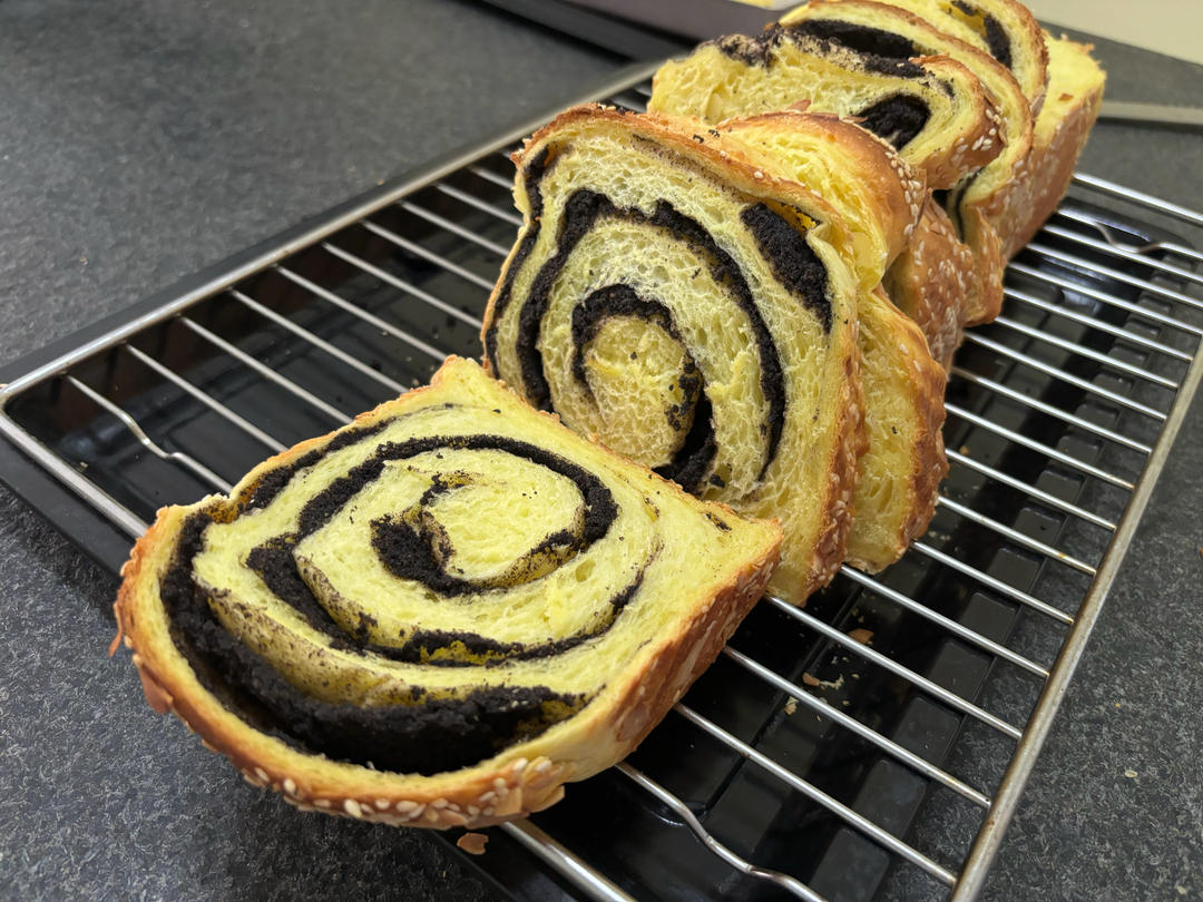 南瓜黑芝麻吐司