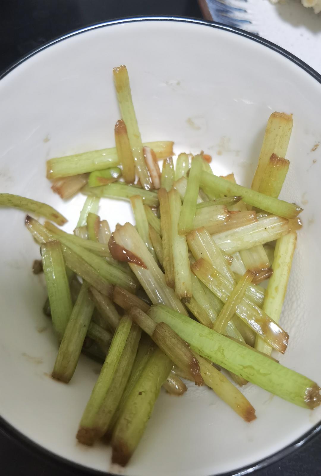 素炒芹菜