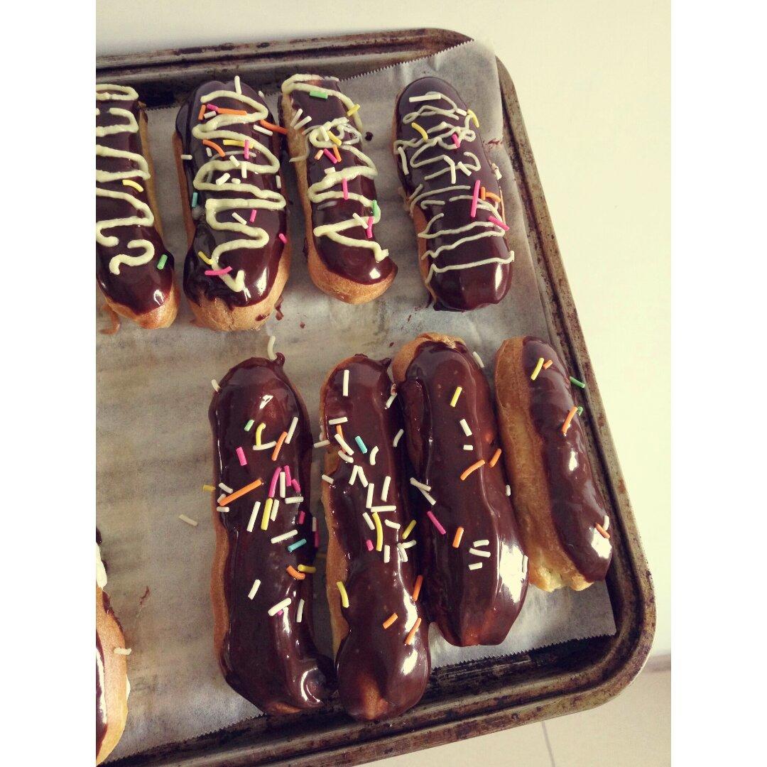 （视频菜谱）手指泡芙 Éclair／闪电泡芙