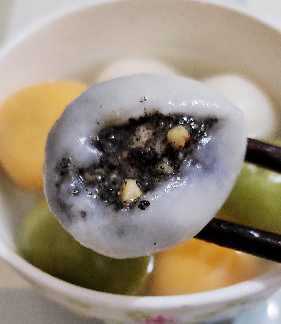 黑芝麻汤圆