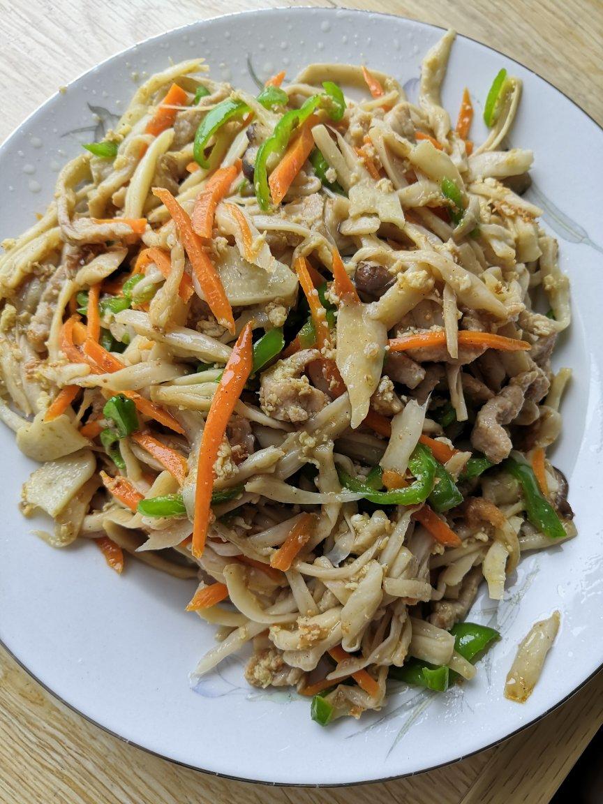 手撕杏鲍菇炒肉丝