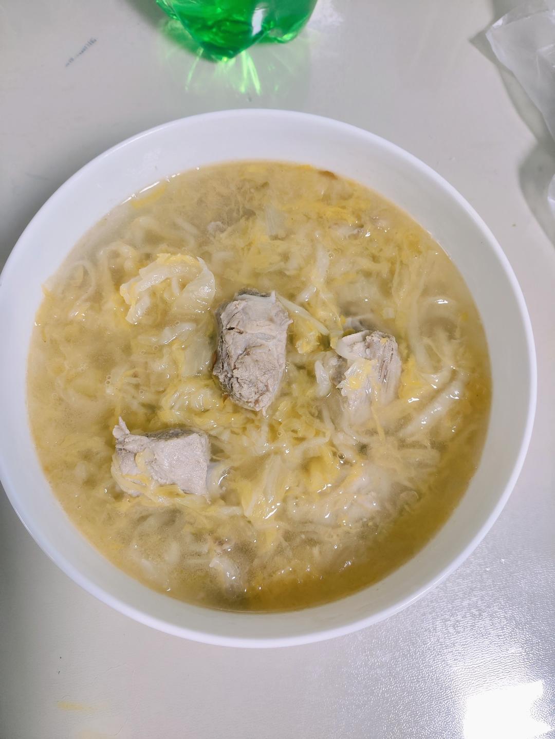 排骨酸菜炖冻豆腐