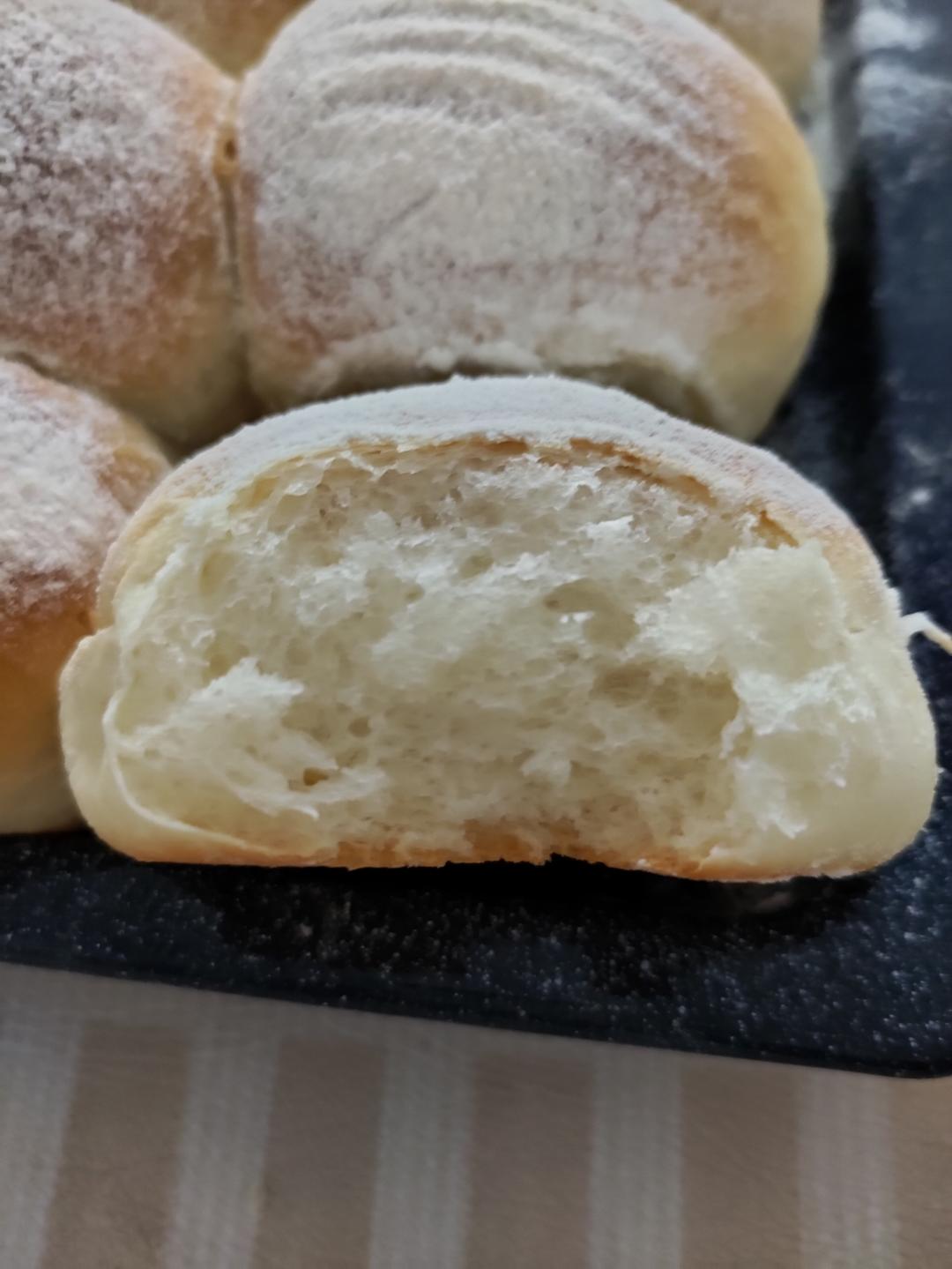 超软的酸奶小餐包