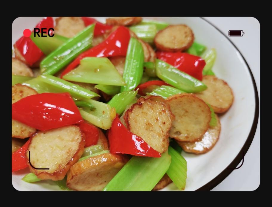 潮汕肉卷炒西芹的做法