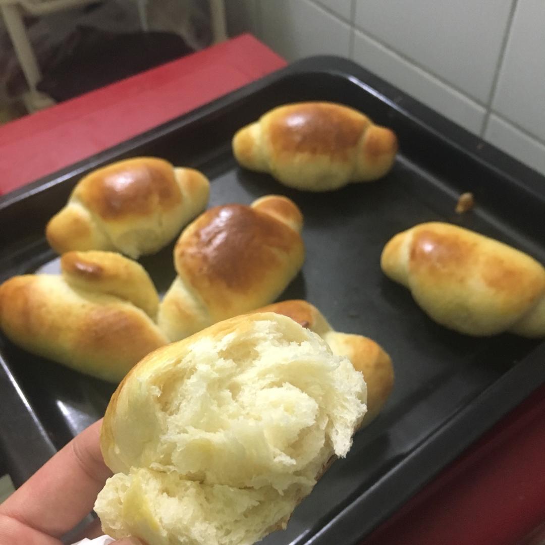 黄油面包卷