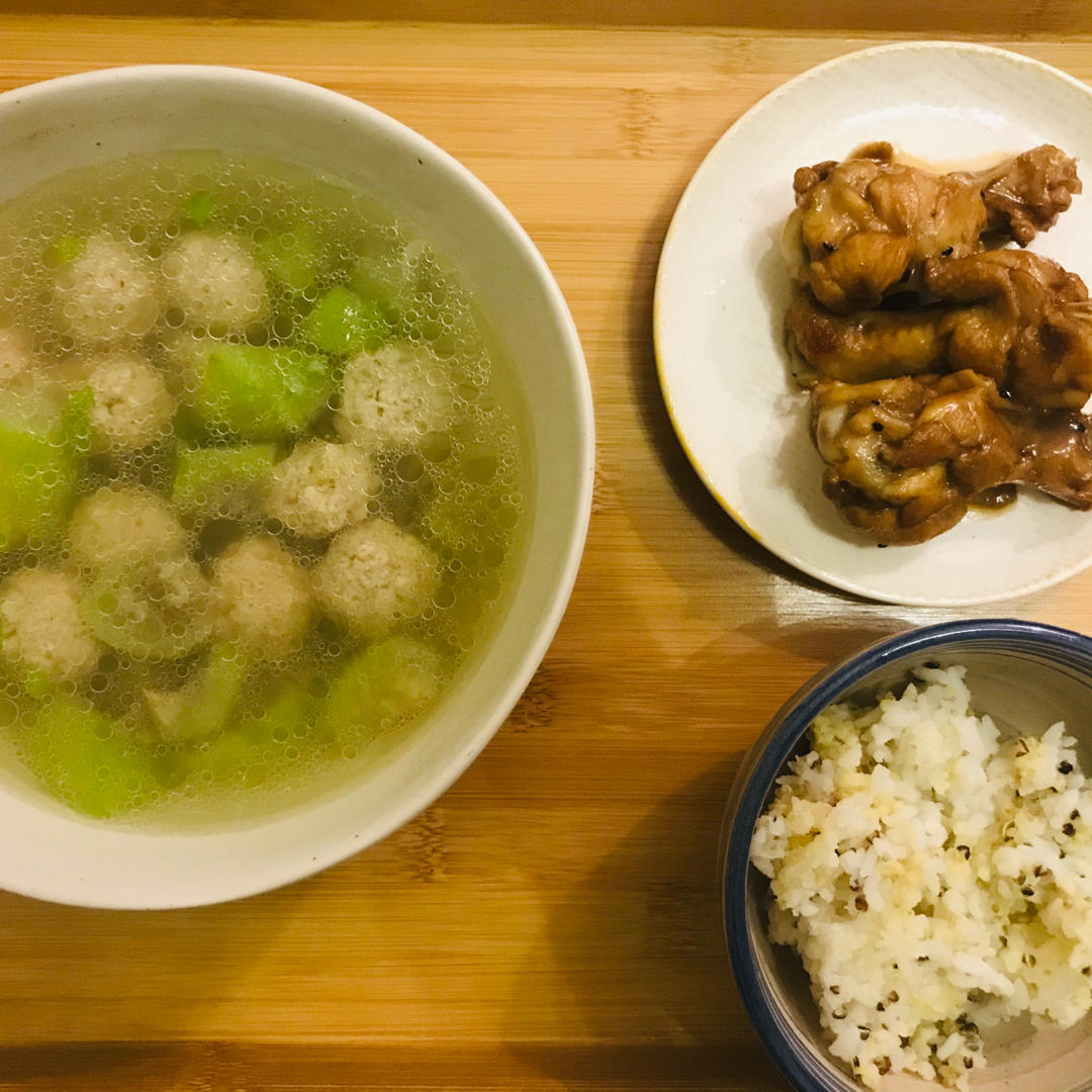 【10分钟系列】白萝卜豆腐圆子汤