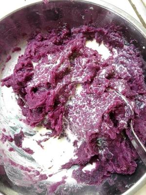 紫薯奶香冰皮月饼（简易版本，原味VS巧克力味）的做法 步骤4