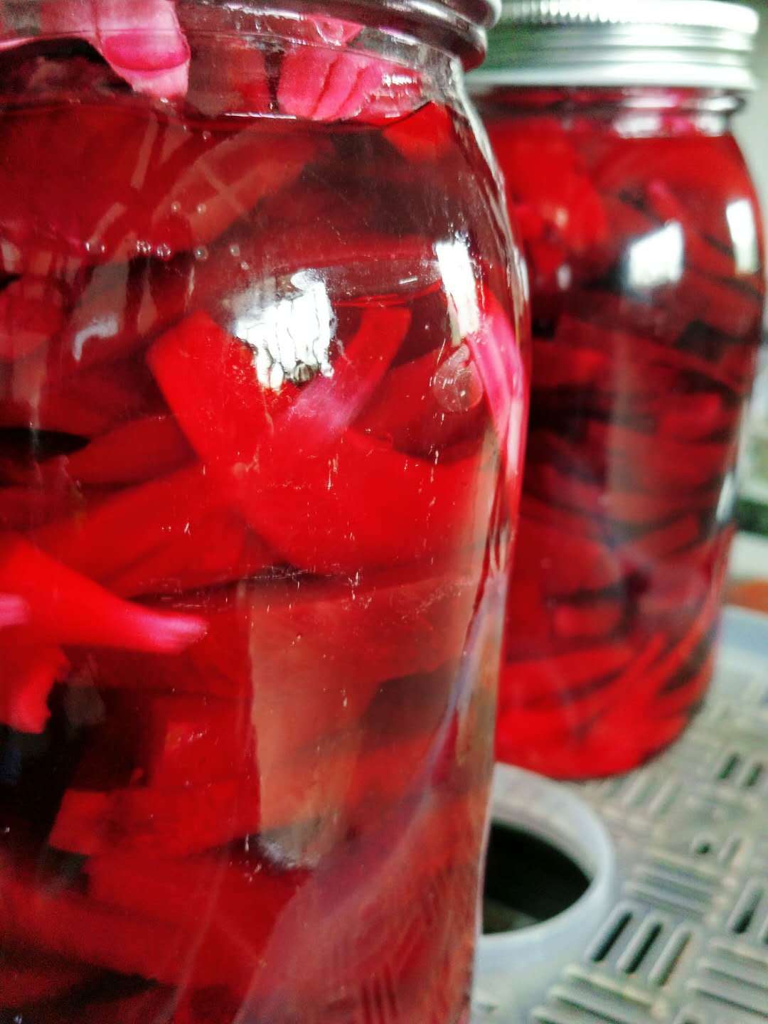 自制经典西式腌甜菜根罐头的做法