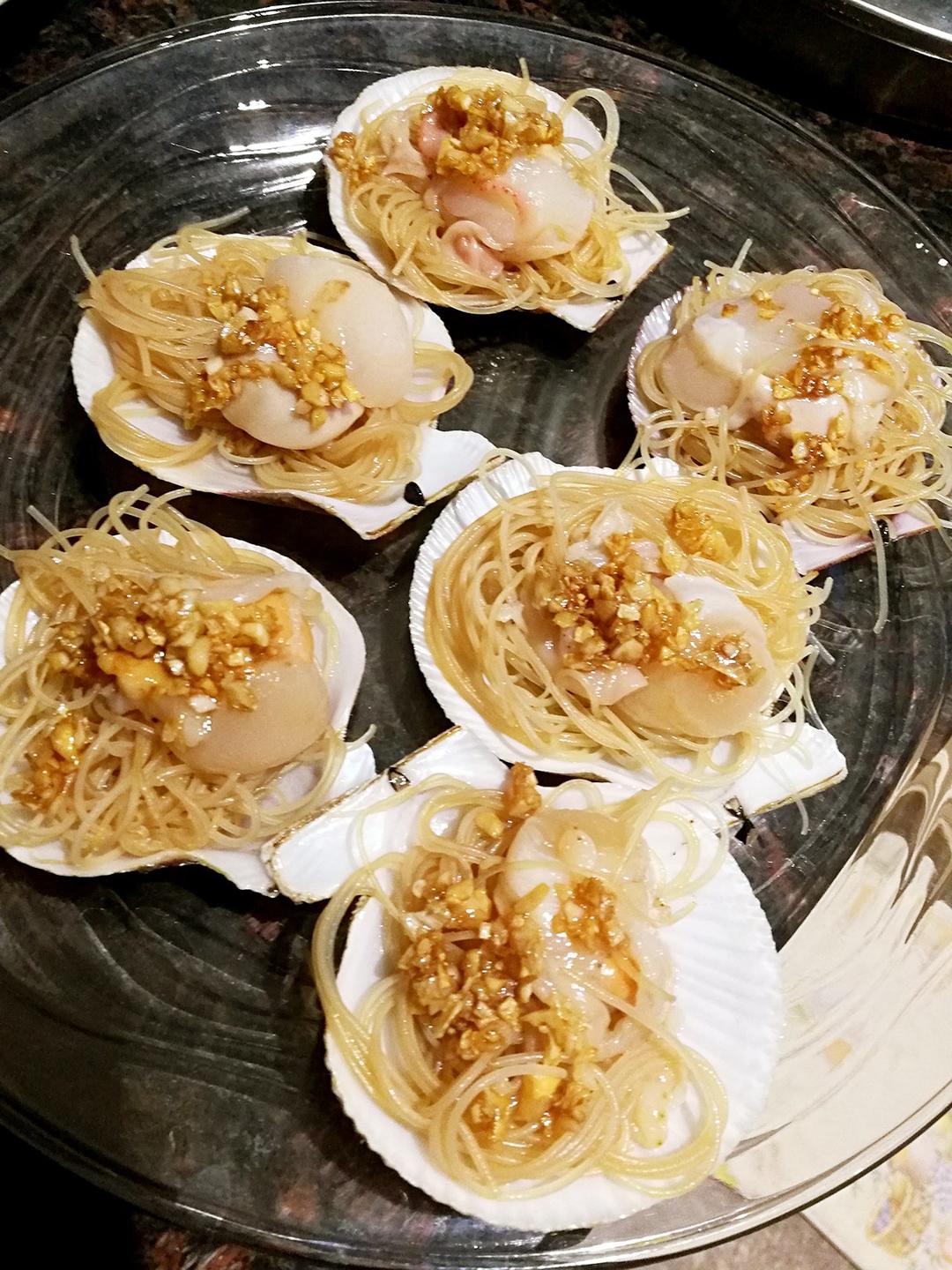 蒜蓉粉丝蒸扇贝粉丝入味有诀窍