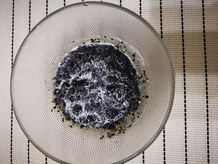 阿黎的芝麻流沙馅