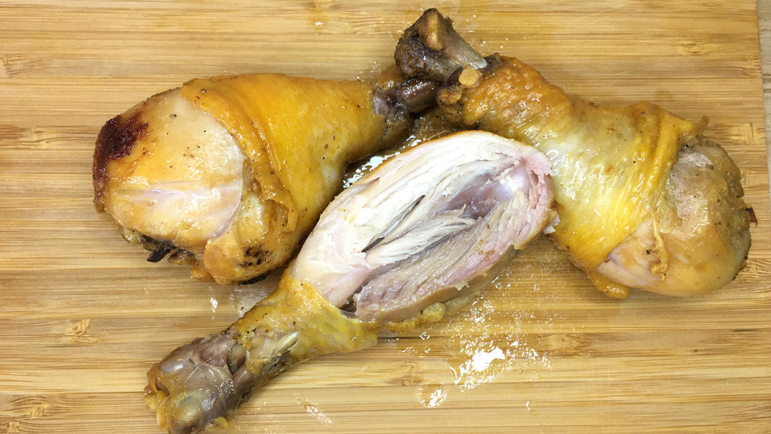 懒人版盐焗鸡，金黄焦脆，满满的浓香汁水，超级美味，一定要试试！的做法