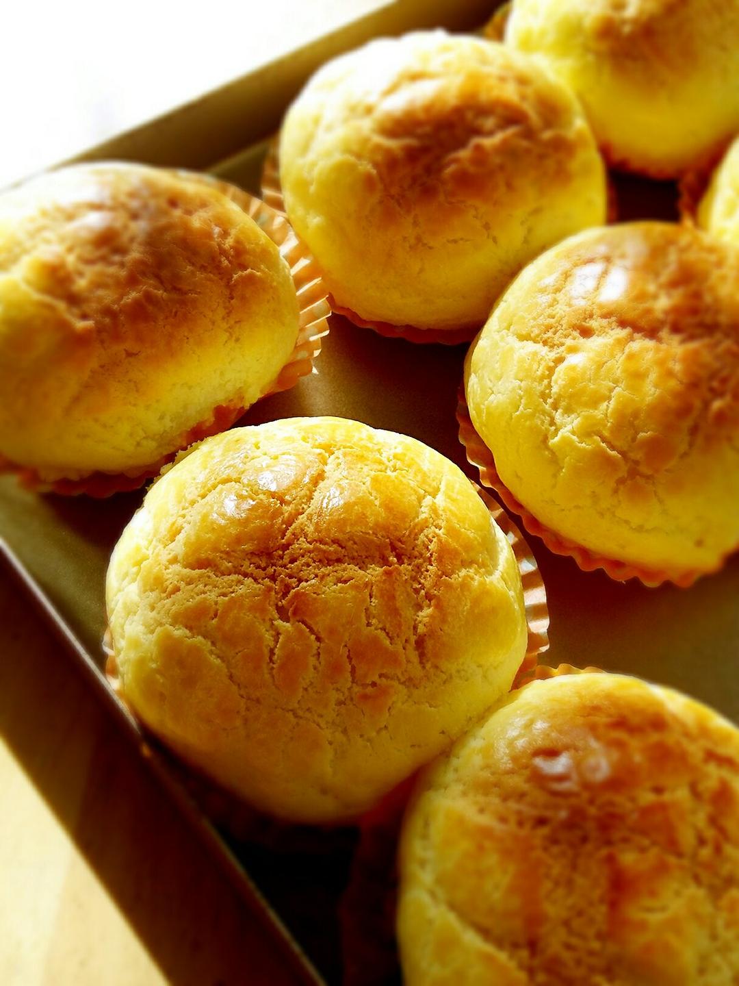 好吃到炸裂的港式菠萝包（附带制作酥皮的小视频）