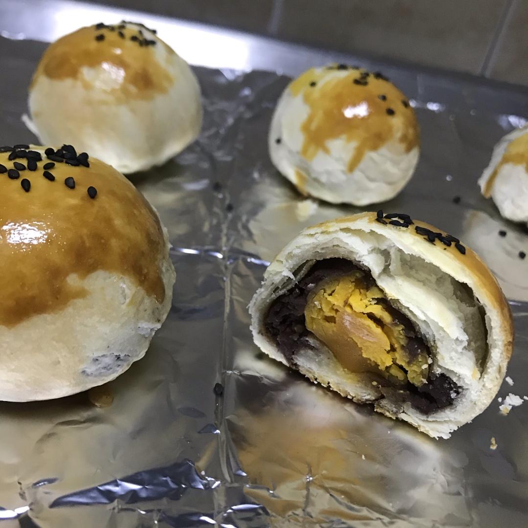 一点不腻，放几天都酥掉渣的蛋黄酥（适应于热天）