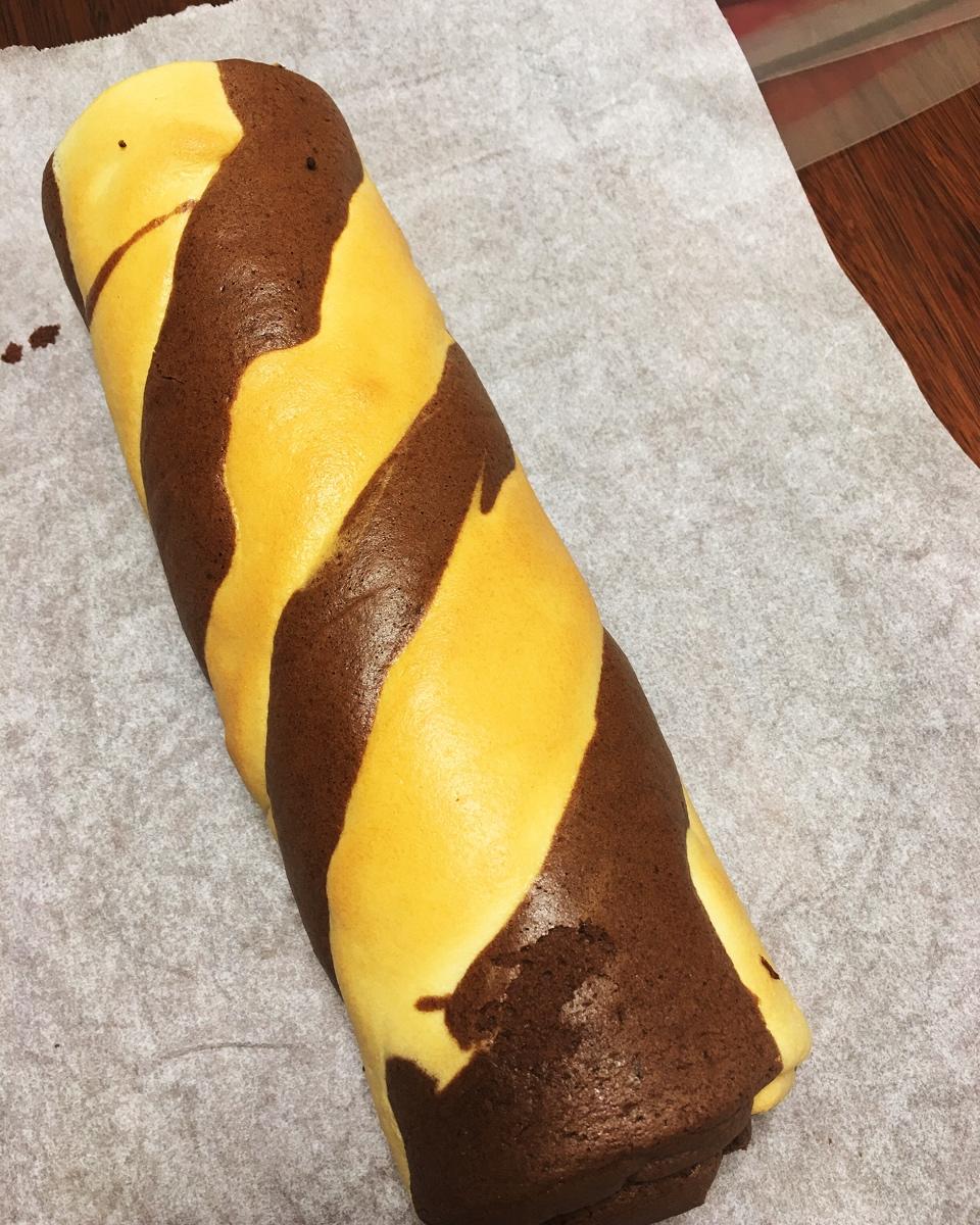 可可双色蛋糕卷