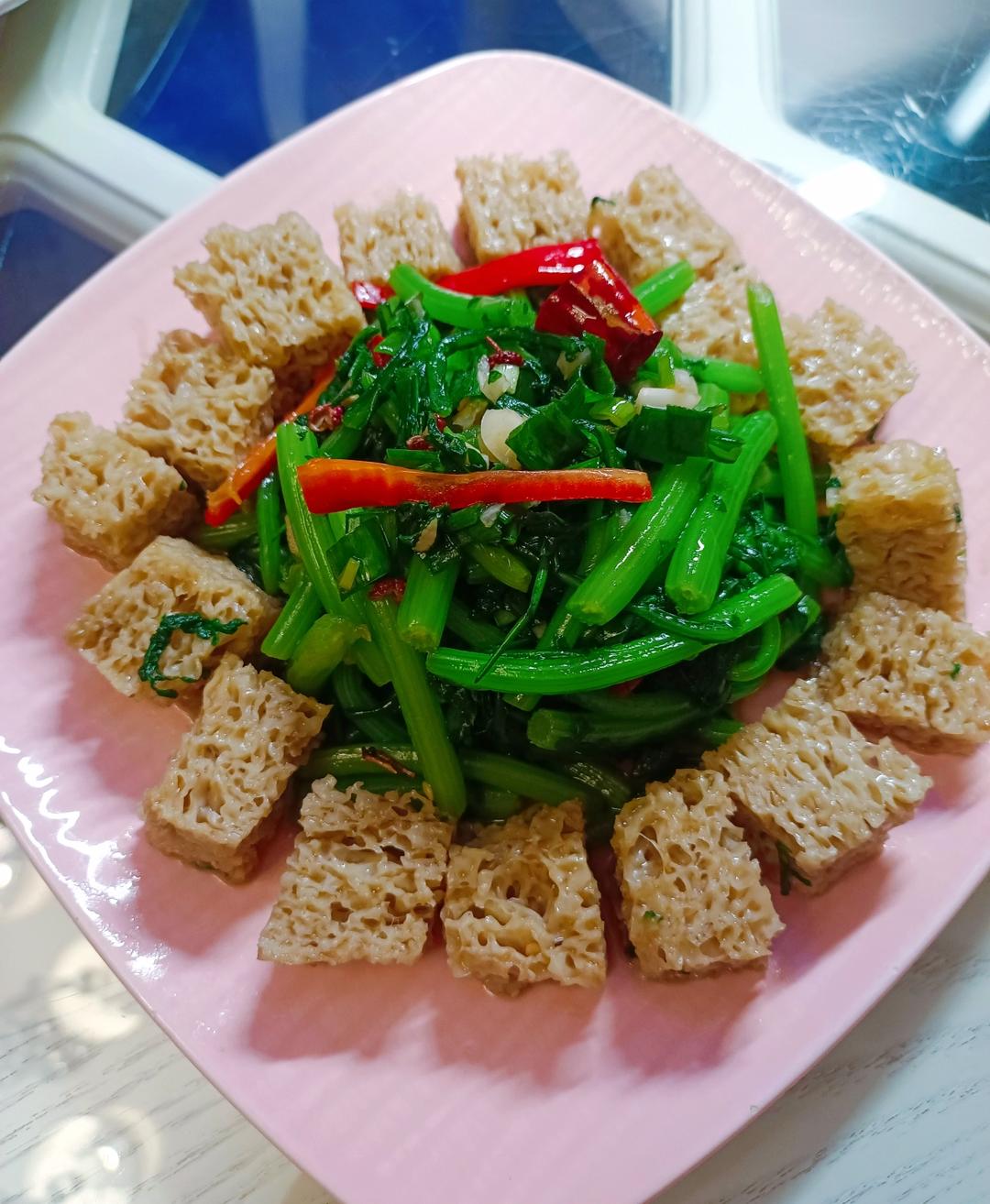 凉拌茼蒿