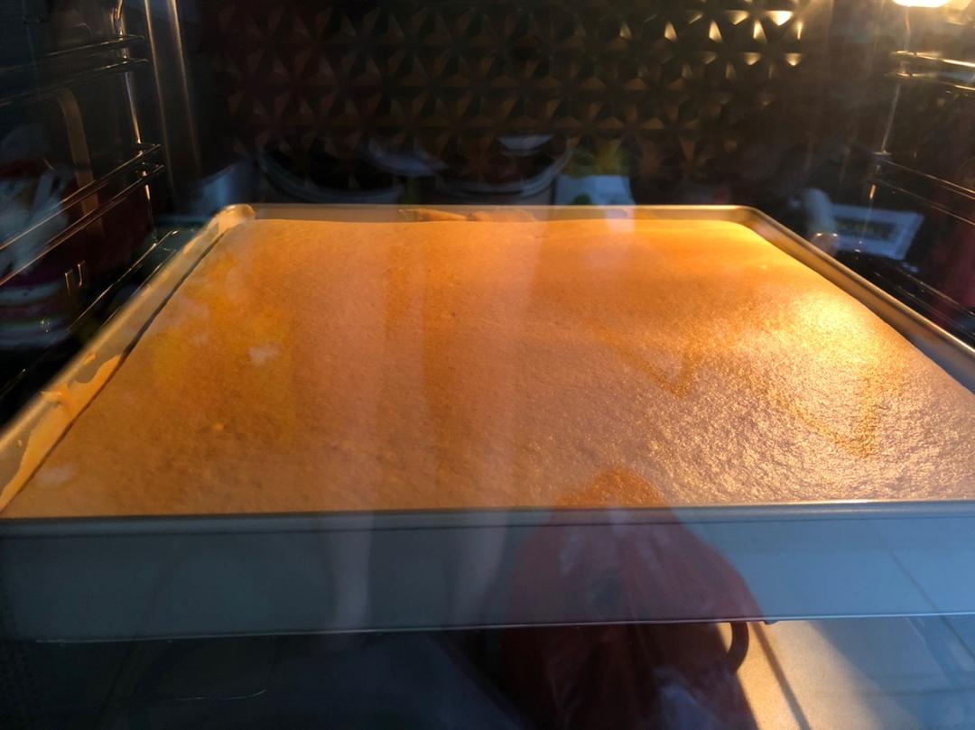 《Tinrry下午茶》教你做基础原味蛋糕卷