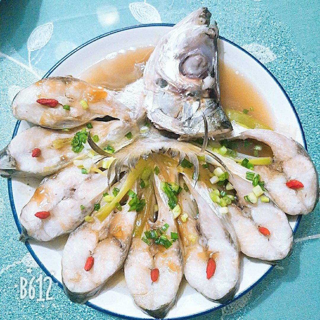 孔雀开屏清蒸鱼