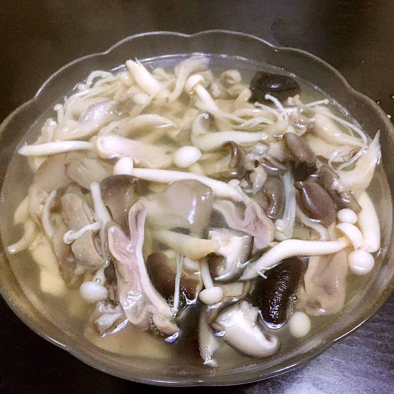 四季菌菇汤