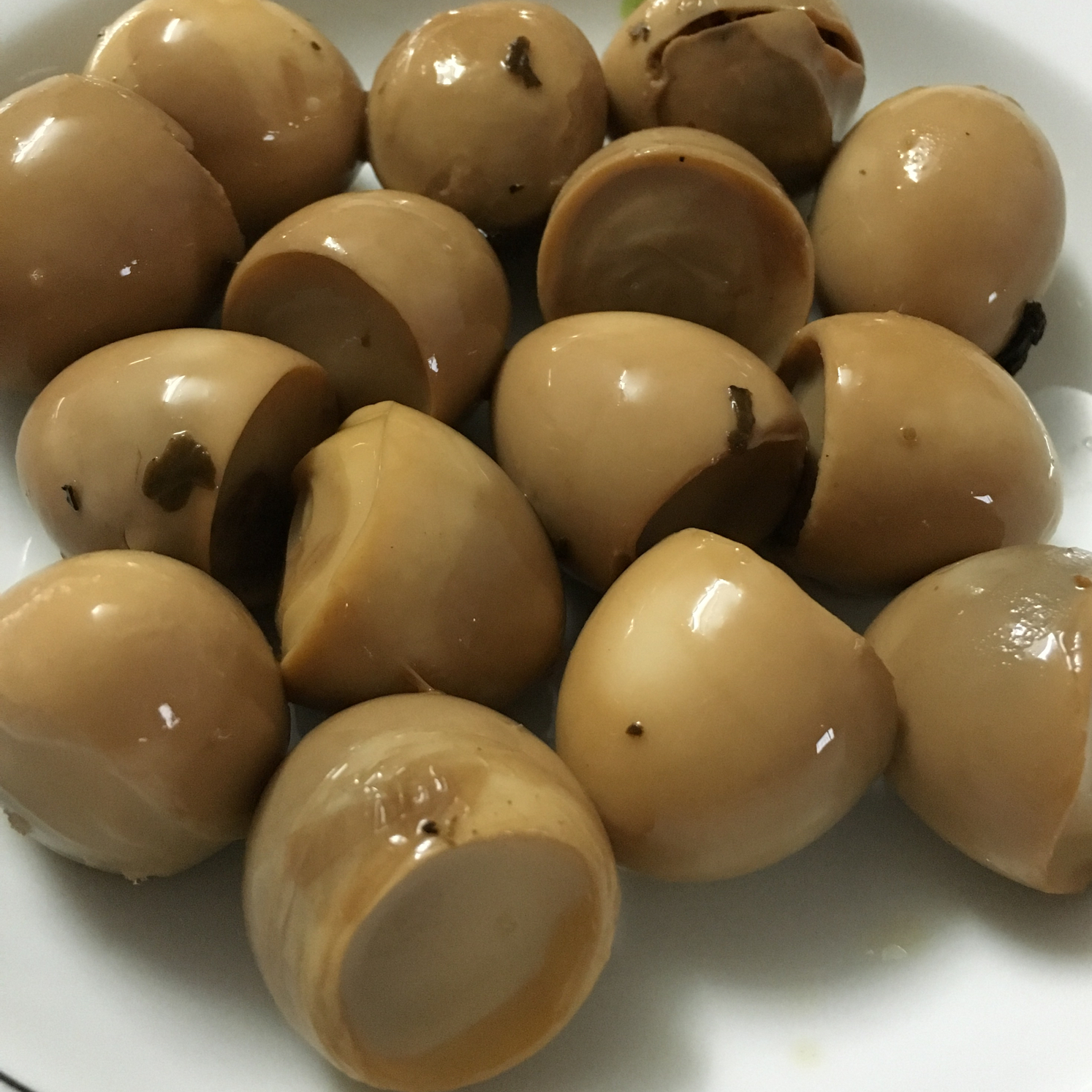 乡巴佬卤鹌鹑蛋