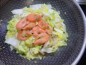 【冬日暖身汤】白菜虾干粉丝煲的做法 步骤6