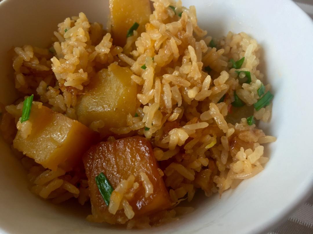 土豆焖饭（电饭锅版）