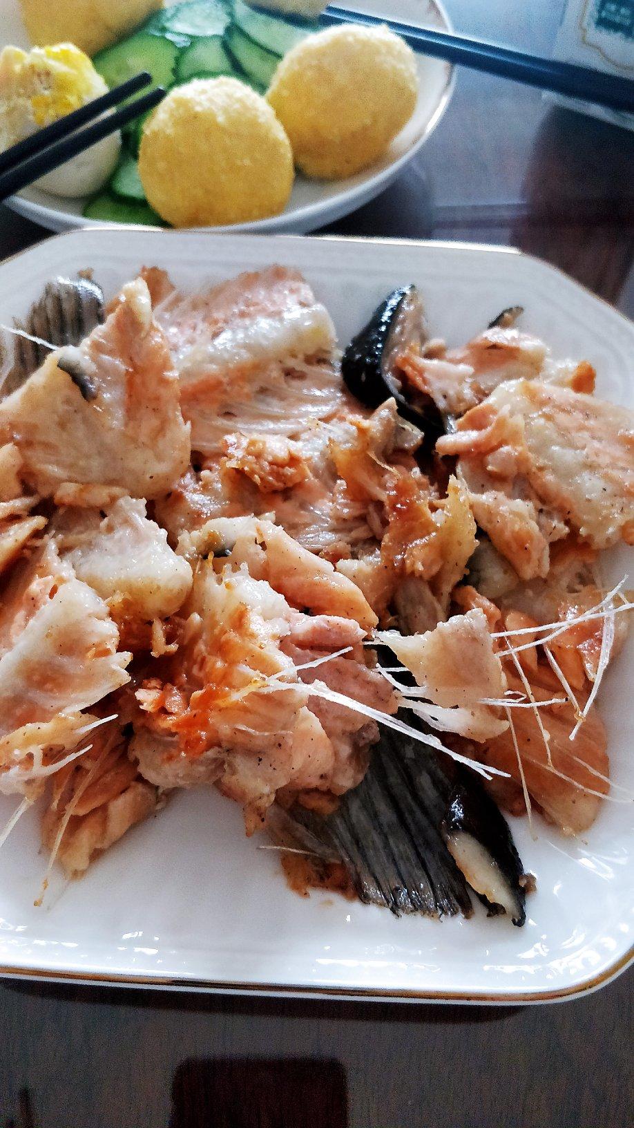 香煎三文鱼骨