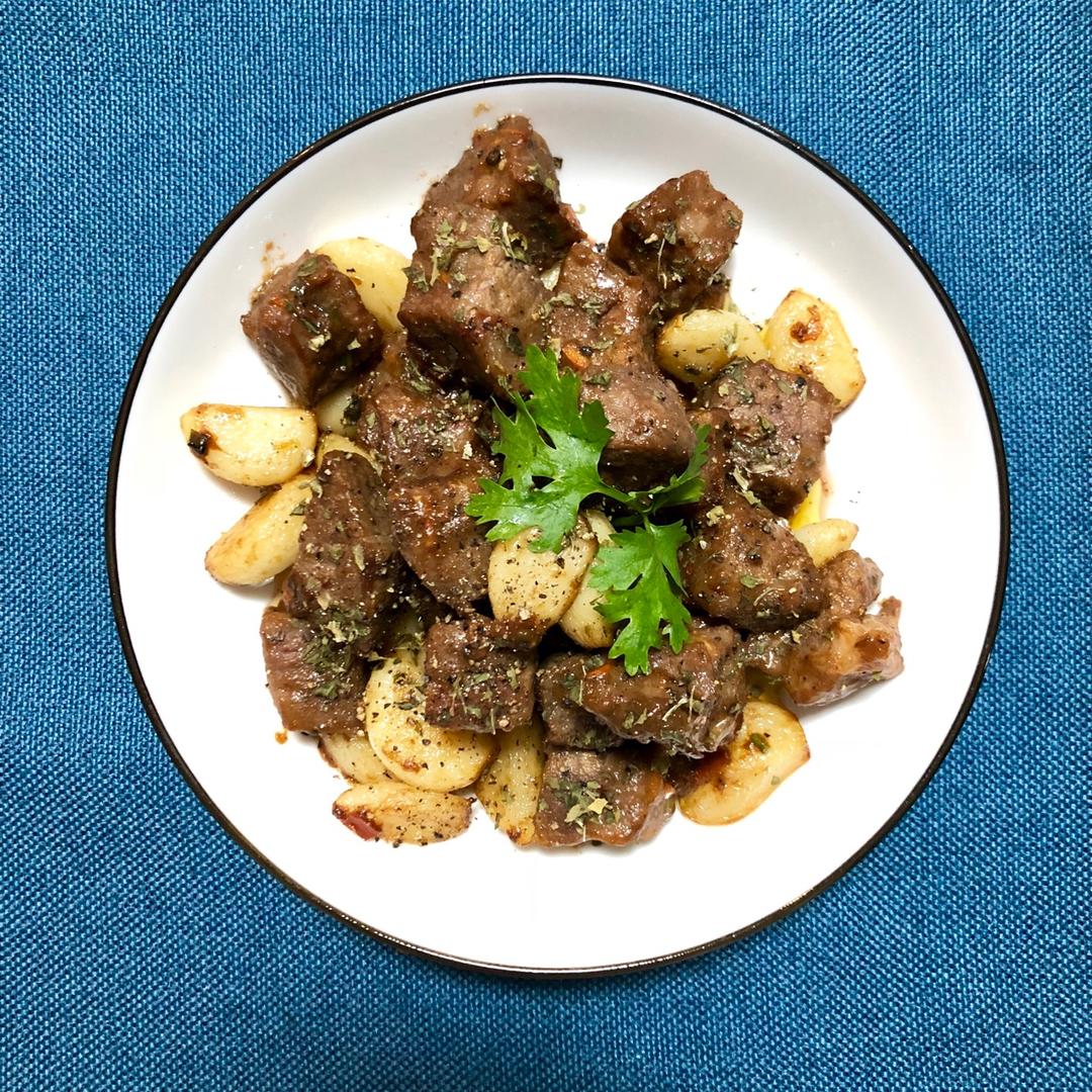 黑蒜子牛肉粒