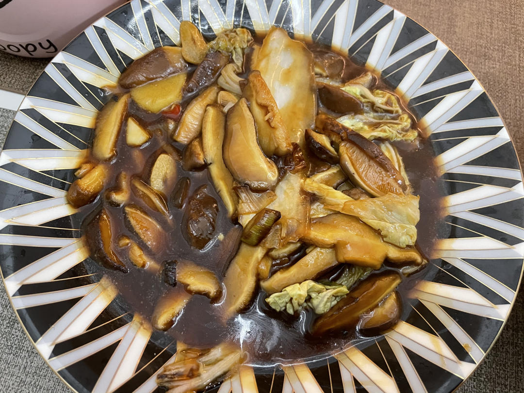 鲜嫩多汁，比鲍鱼还好吃红烧香菇